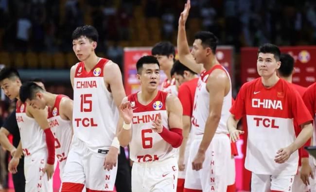 罗伊斯的情况与胡梅尔斯类似，他是否能够获得一份为期一年的续约合同将在5月中旬赛季结束后决定。